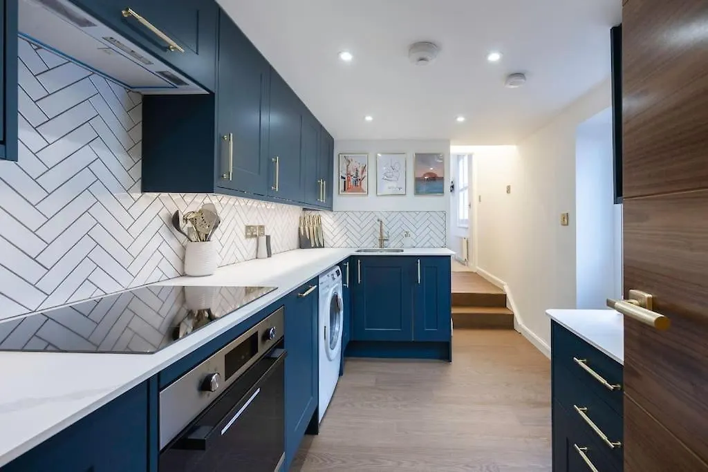 Stunning Modern Space In Hove & Free Parking Apartment Brighton