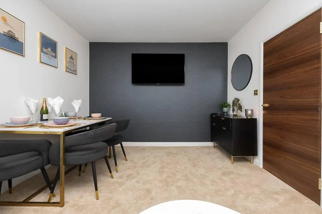 Stunning Modern Space In Hove & Free Parking Apartment Brighton