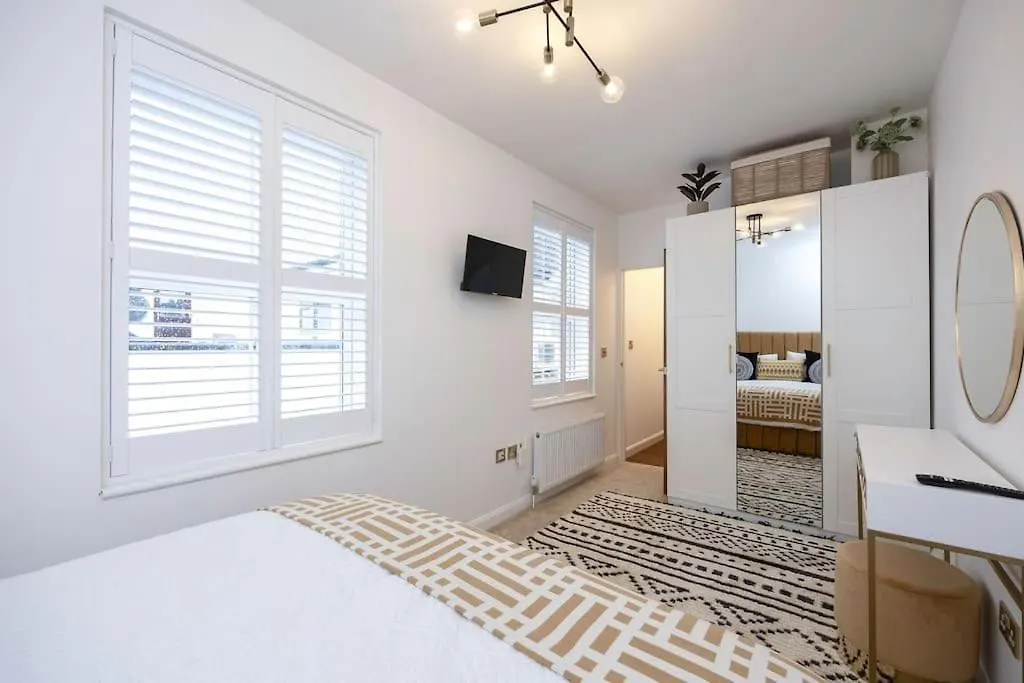 Apartament Stunning Modern Space In Hove & Free Parking